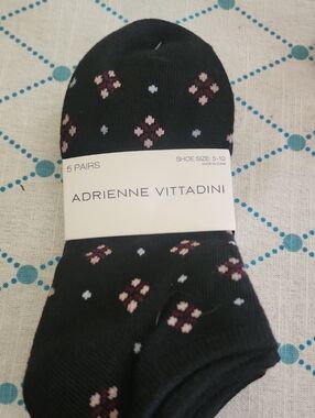 Adrienne Vittadini Black No-Show Socks with Pink Accent Pattern - 5 Pairs